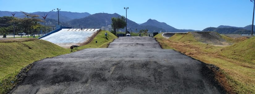 Prefeitura reforma pista de bicicross no Indaiá para melhorar