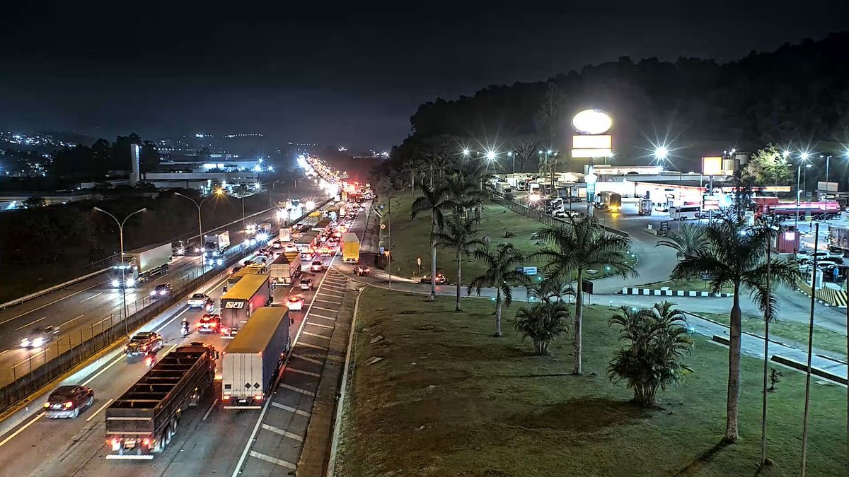 Obras e acidentes afetam trânsito em rodovias