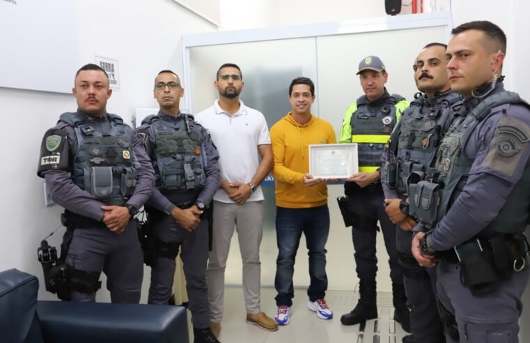 Câmara de Caraguá aprova projetos e homenagens em sessão