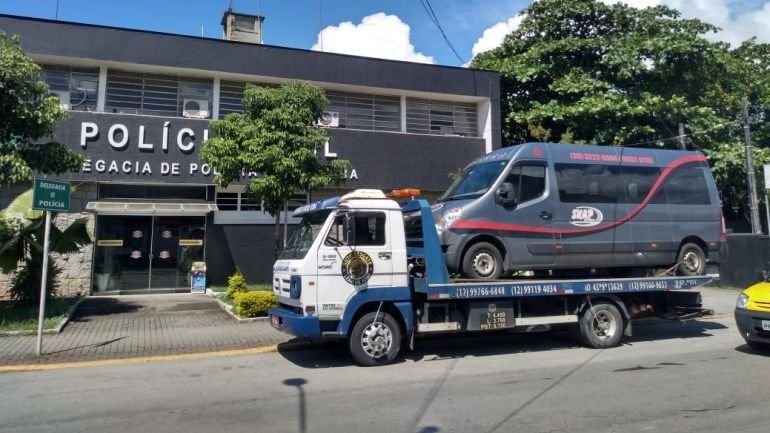 Ubatuba cobra R$2,1 mil por vans na alta temporada