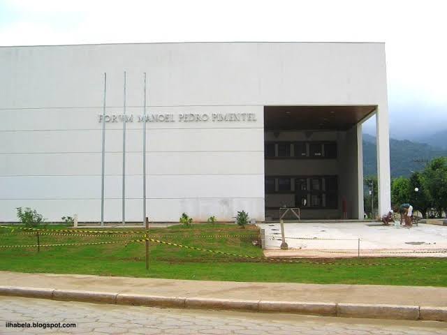 Justiça manda demolir imóveis em área protegida de Ilhabela