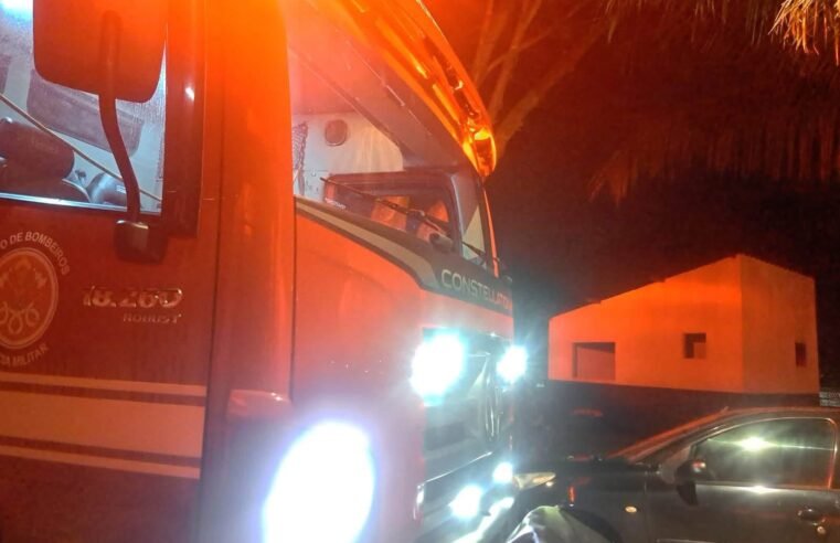 Incêndio atinge vestiário de campo em Caraguatatuba