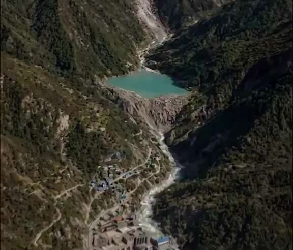 Sismógrafos registraram um tremor na fronteira entre Nepal e Tibete. Só que não