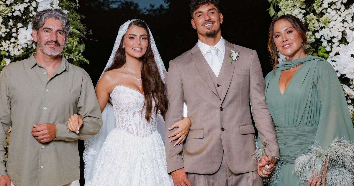 Gabriel Medina e Isabella Arantes casam em São Sebastião