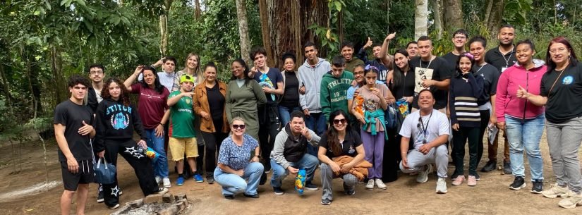 Estudantes visitam Viveiro Municipal em Caraguatatuba