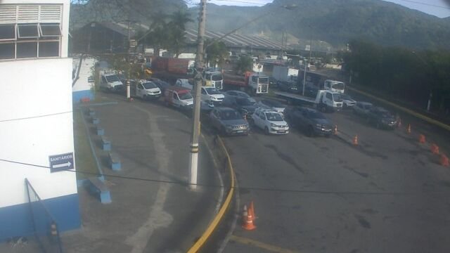 Ilhabela opera balsa com sete embarcações