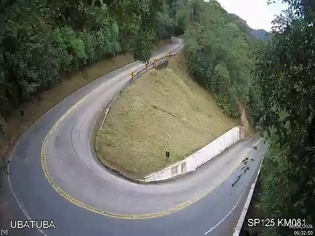 Tráfego normal e neblina alerta no SP-125