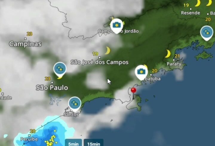 Tempestade atinge litoral paulista com ventos fortes