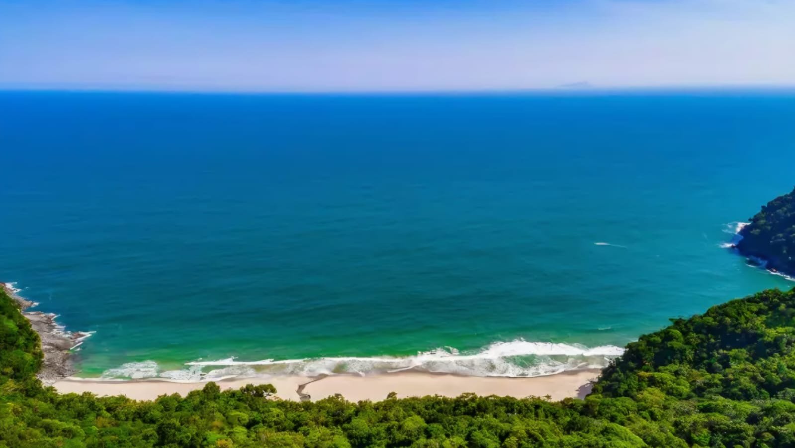 Litoral Norte tem praias escondidas