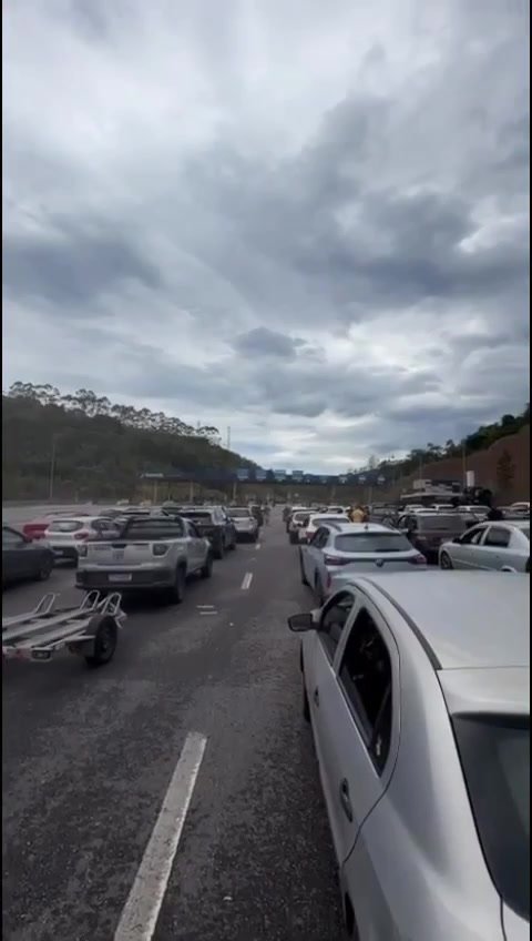 Serra Antiga da Rodovia dos Tamoios é interditada preventivamente