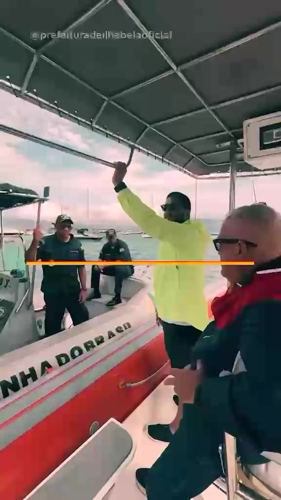 Ilhabela retira 80 poitas irregulares para garantir segurança náutica