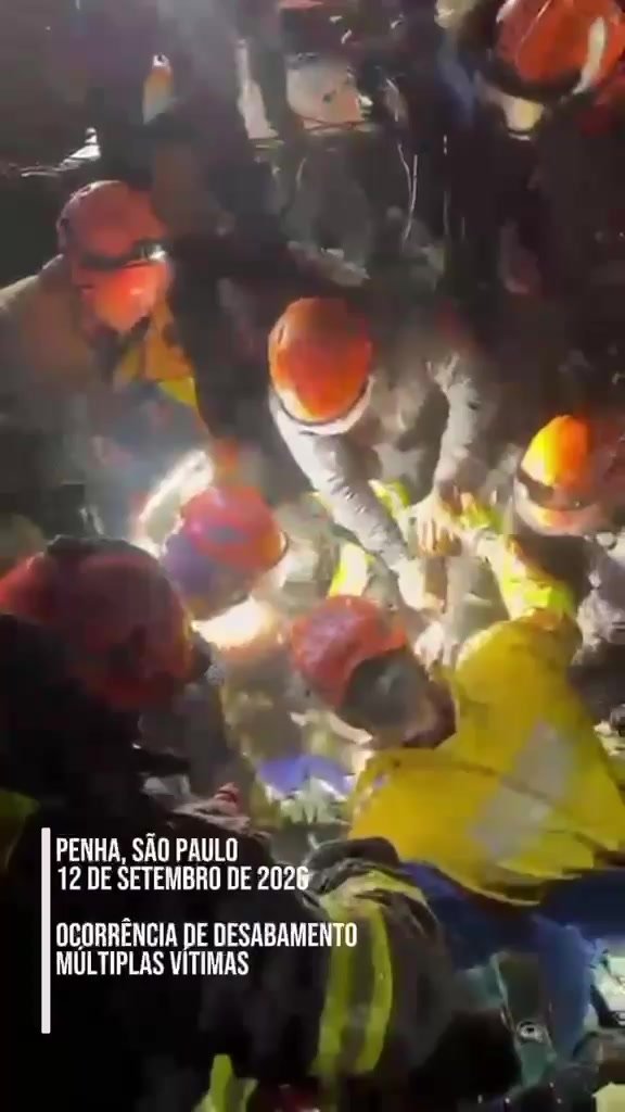 Prédio de 12 andares desaba em Penha