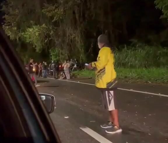 GRAVE ACIDENTE NA RIO-SANTOS DEIXA DOIS CICLISTAS FERIDOS