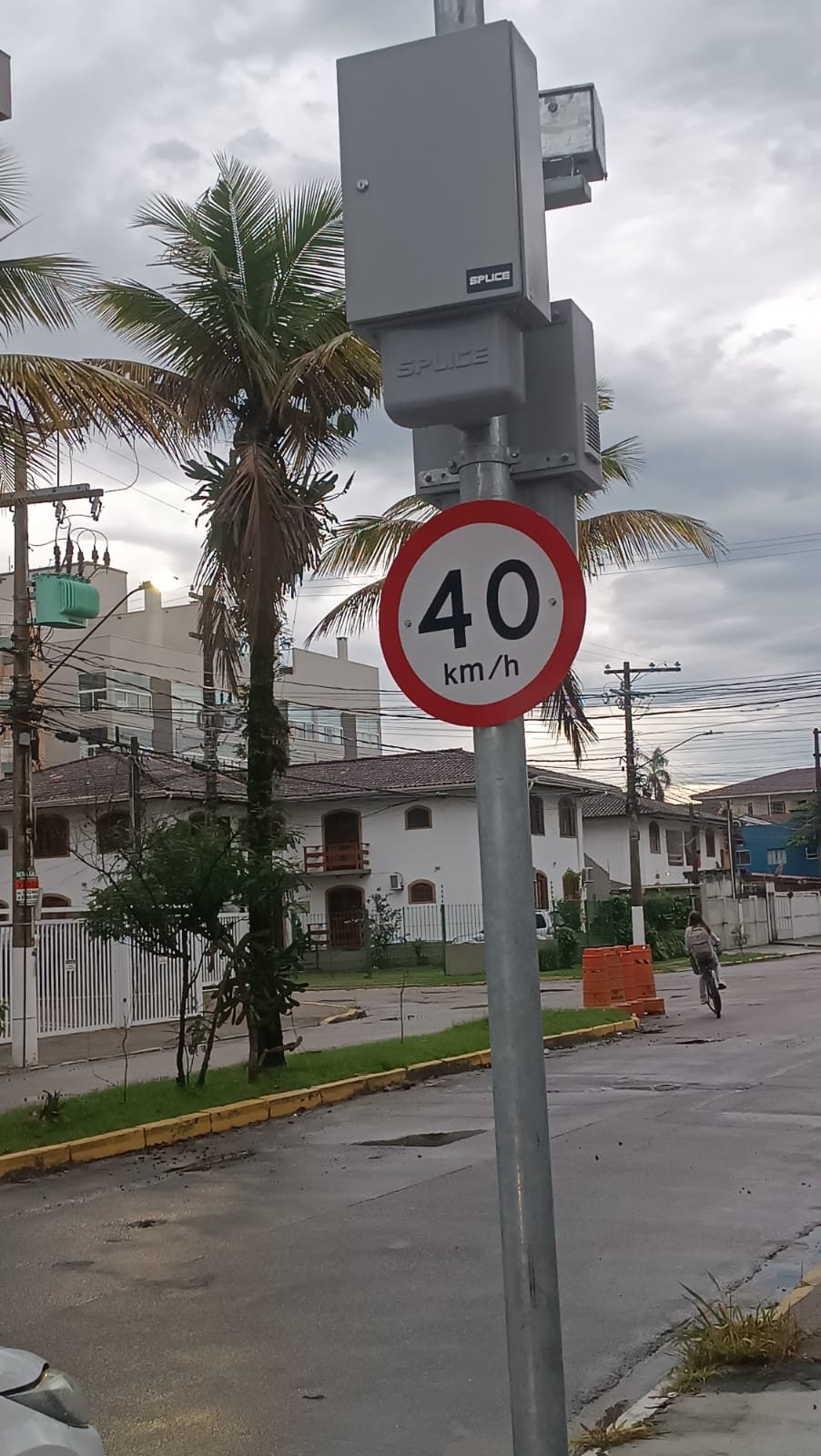 Splice instala câmera de velocidade no Itaguá