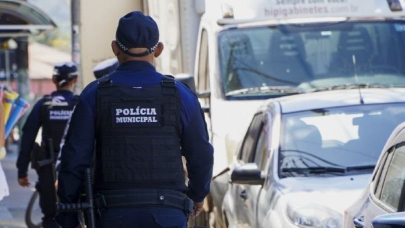 GCM prende motorista embriagado e procurado por pensão