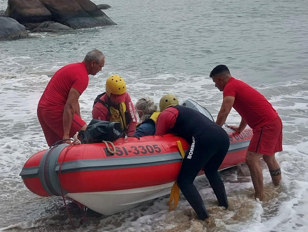 Turista de 65 anos é resgatada em Ubatuba
