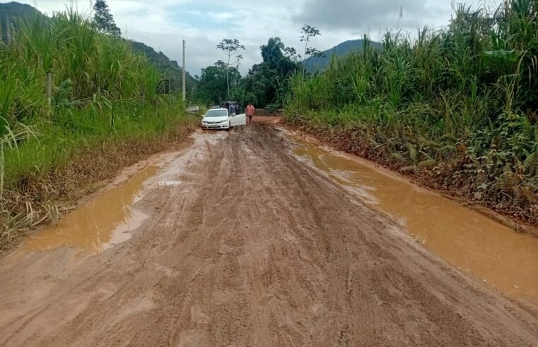 Estrada do Ubatumirim fica alagada após chuvas