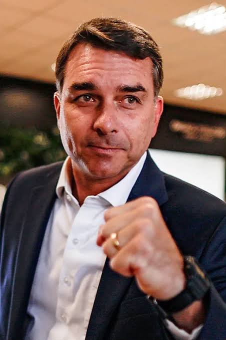Polymarket mostra Flávio Bolsonaro lidera