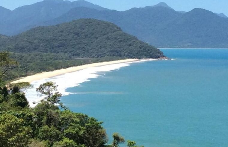 Acesso à Praia do Puruba faz parte da experiência