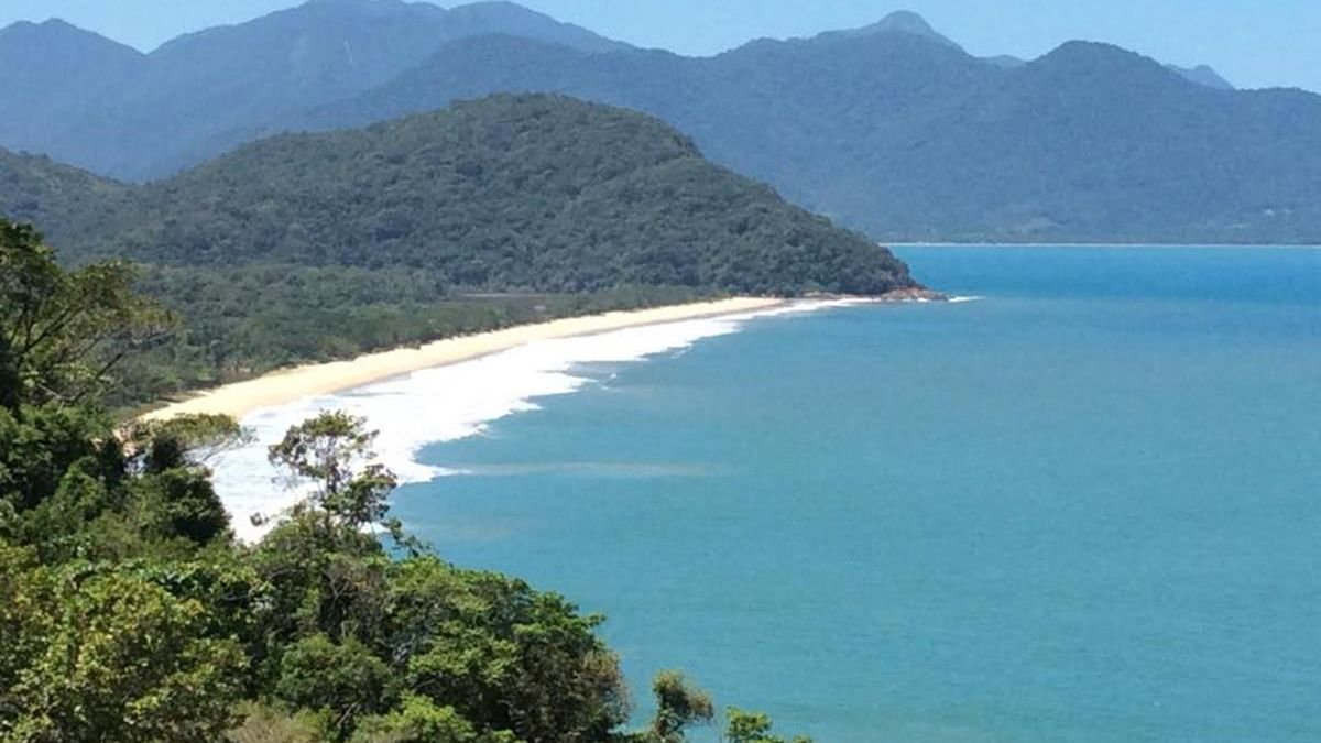 Acesso à Praia do Puruba faz parte da experiência