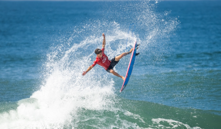 Surfista de Ubatuba termina 28ª no Mundial Junior