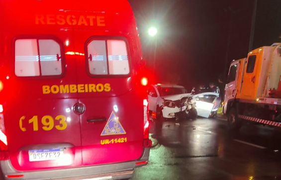 Colisão na Rio-Santos deixa quatro feridos