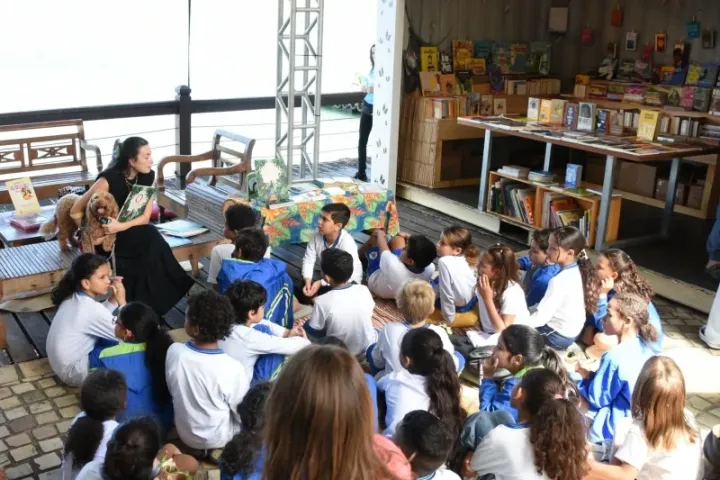 Ilhabela abre inscrições para escritores na feira literária