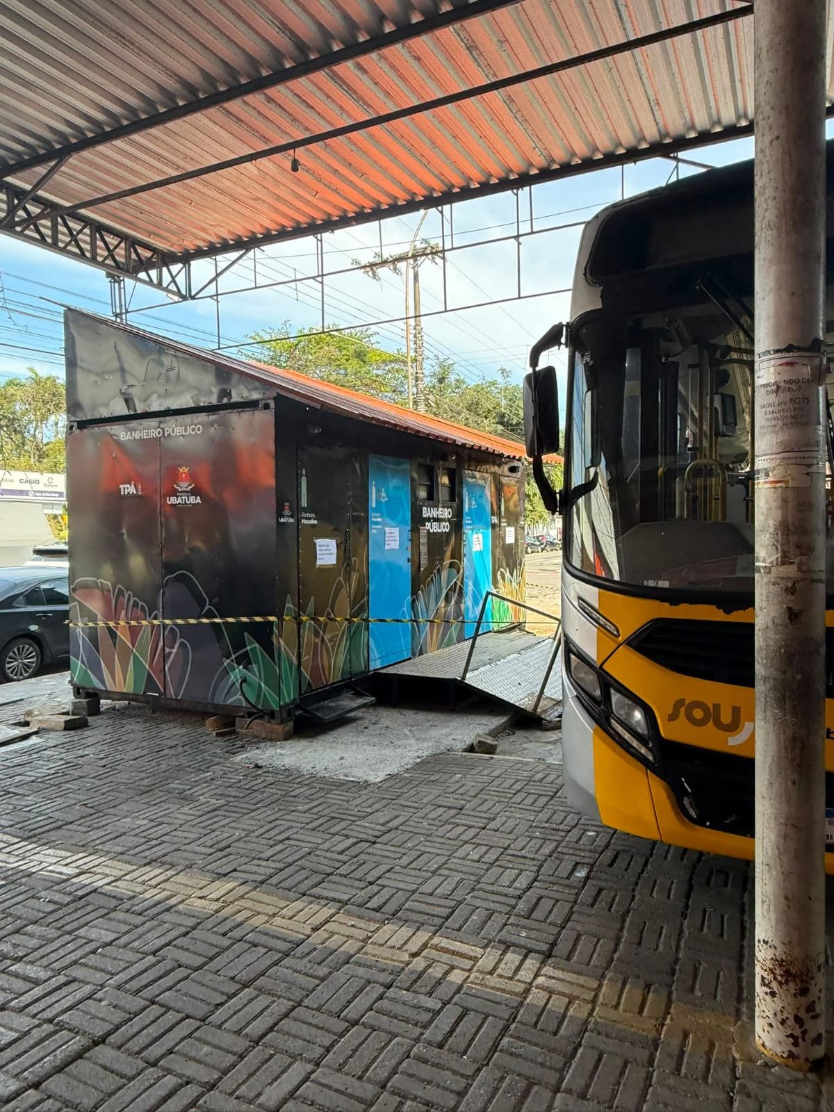 Ubatuba instala banheiro no terminal rodoviário