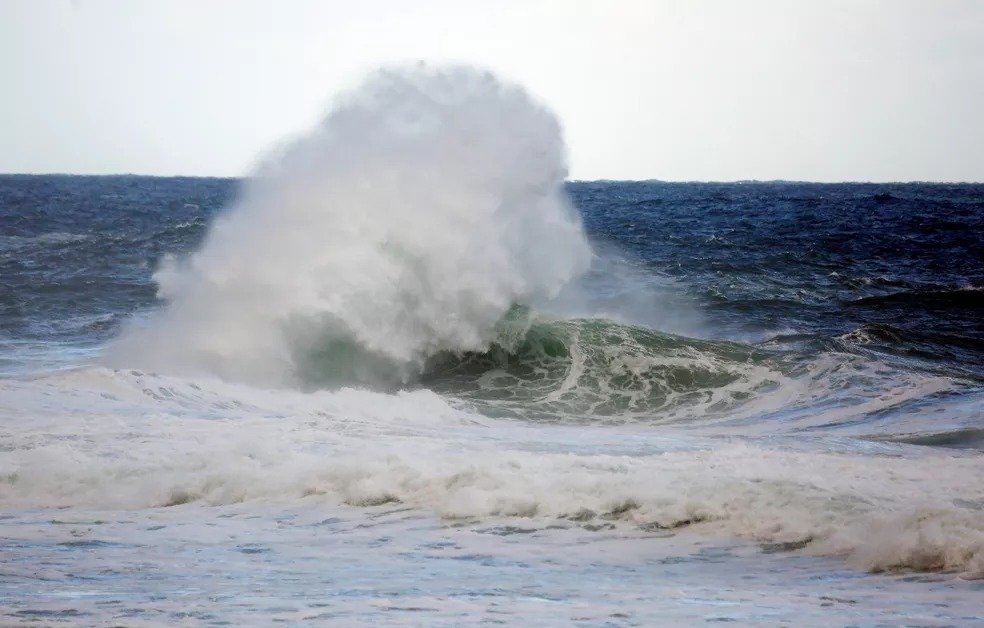 MAR FICA AGITADO NO LITORAL NORTE E ONDAS PODEM CHEGAR A 3 METROS, ALERTA MARINH