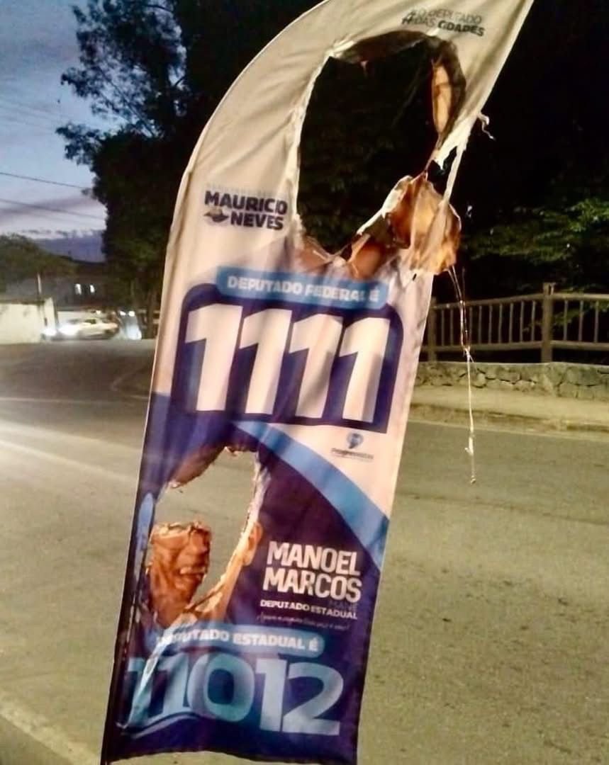 Vandalismo queima banner de campanha em Ilhabela