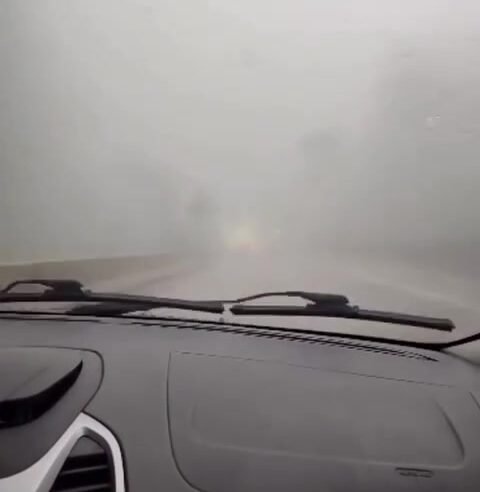 Chuva e neblina deixam Rodovia dos Tamoios escorregadia