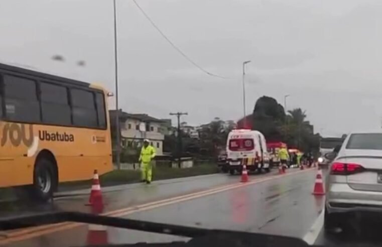 Ciclista morre em acidente com ônibus em Ubatuba