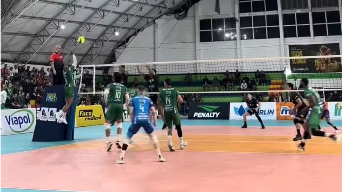 Ilhabela conquista primeira vitória no Paulista masculino