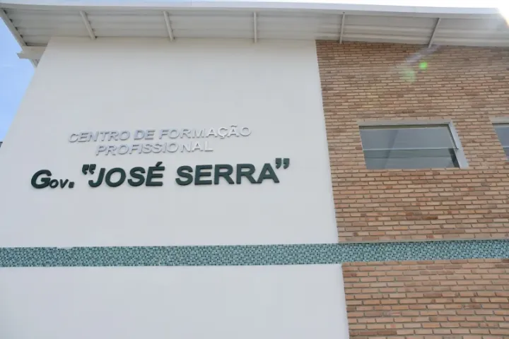 Vela artesanal ganha espaço entre as formações gratuitas