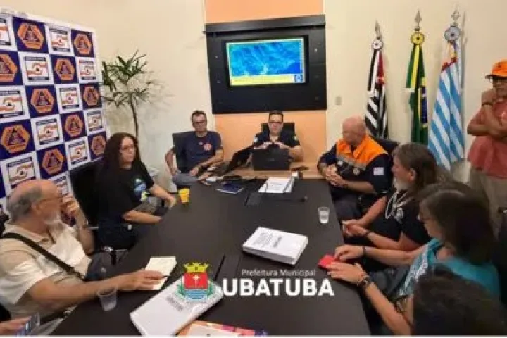 Comunidade e Defesa Civil discutem alteração na coloração