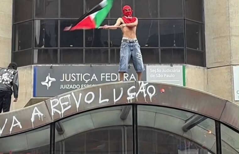 Manifestantes provocam vandalismo e tumulto na Paulista