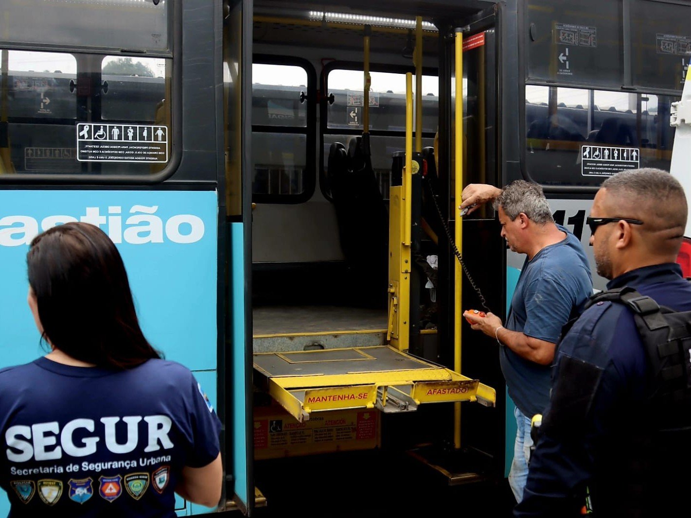 São Sebastião dá cinco dias para SOU trocar ônibus com problemas