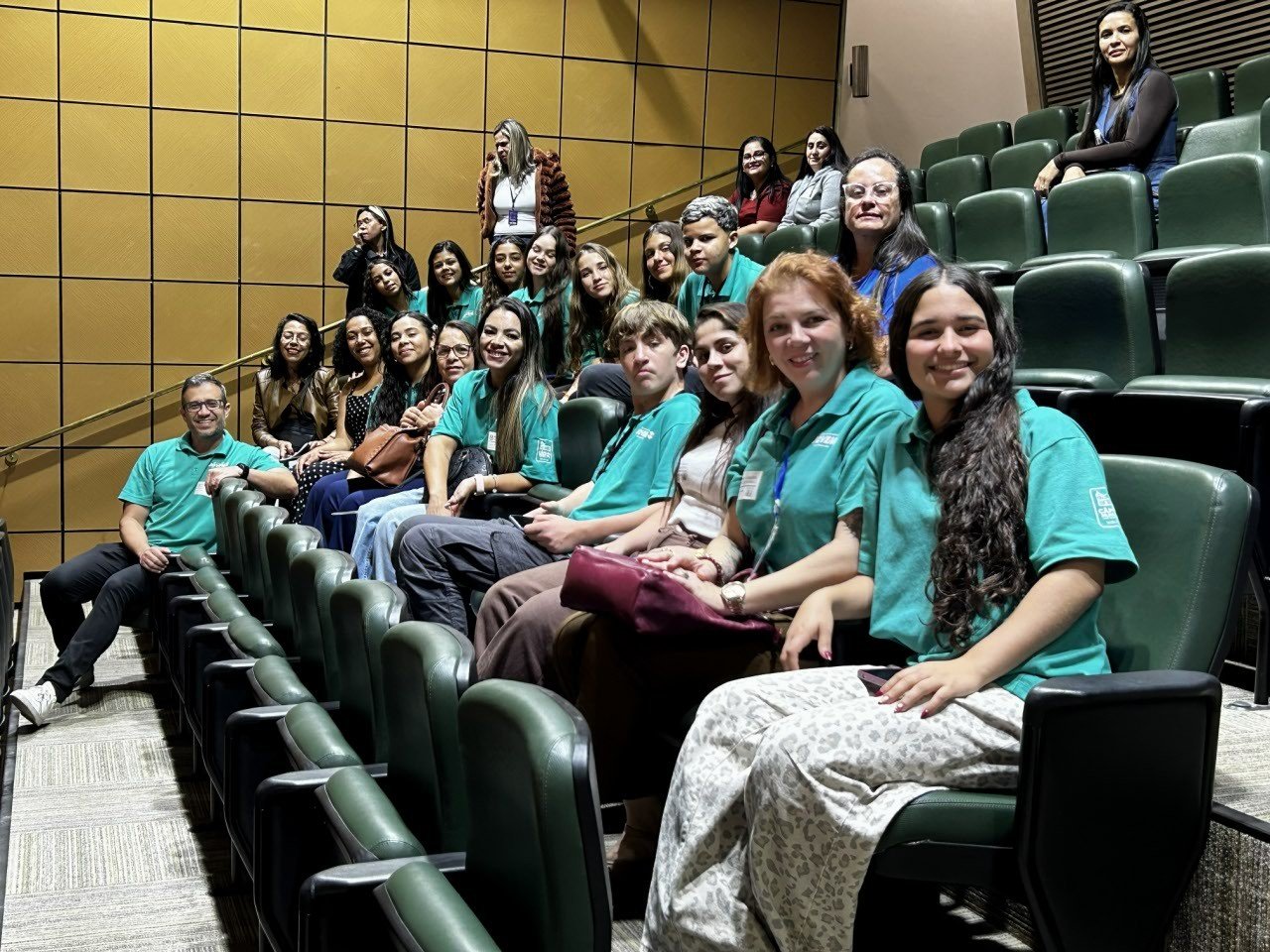 Parlamento Jovem de São Sebastião conhece funcionamento da Assembleia