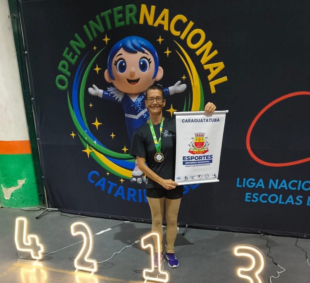 Patinadora de Caraguatatuba conquista duas medalhas de ouro
