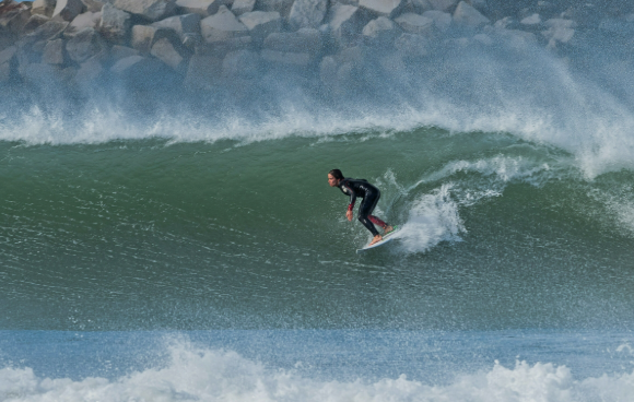 Medina de São Sebastião disputa quartas no Mundial de Surfe
