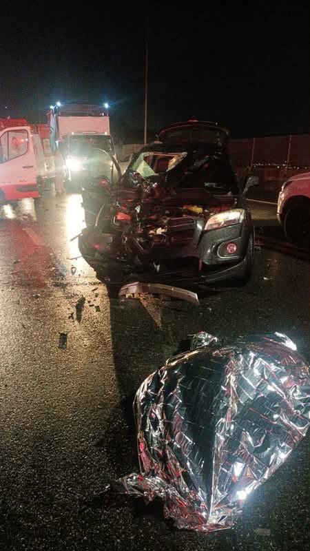 URGENTE: GRAVE ACIDENTE NA RODOVIA DOS TAMOIOS DEIXA DUAS