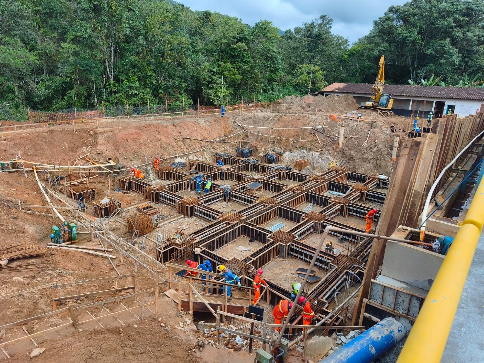 Obras de saneamento em andamento em Ubatuba prevê aporte