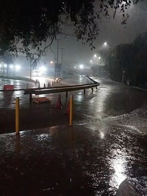 Chuva atrapalha manifestações em Juquehy e balsa de São Sebastião