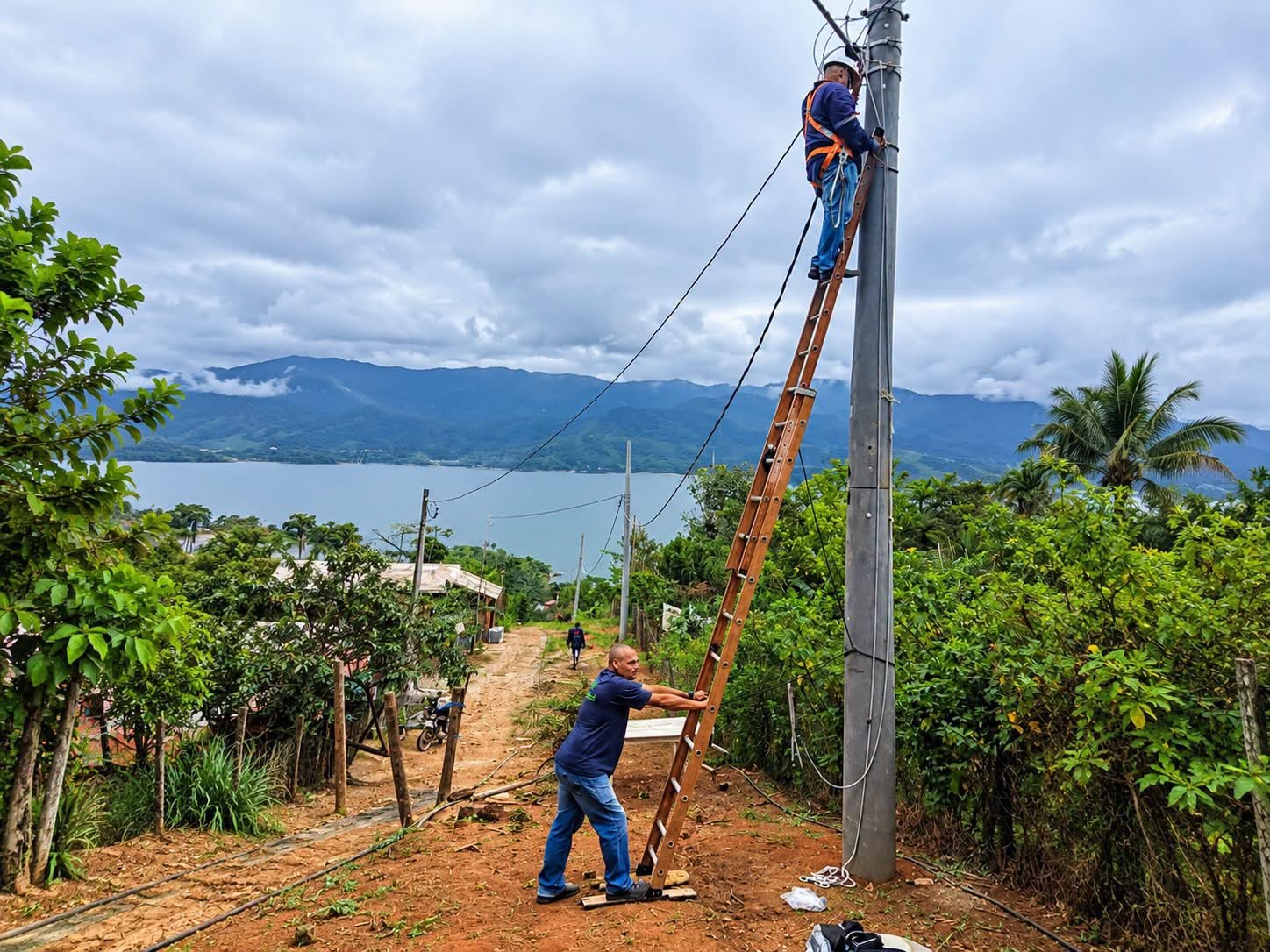 Ilhabela instala iluminação em 400 metros no Portinho