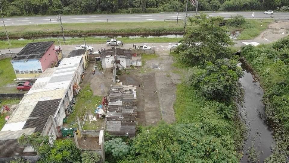 Fiscalização detecta despejo ilegal e multa de R$5,9 mil em Caraguatatuba