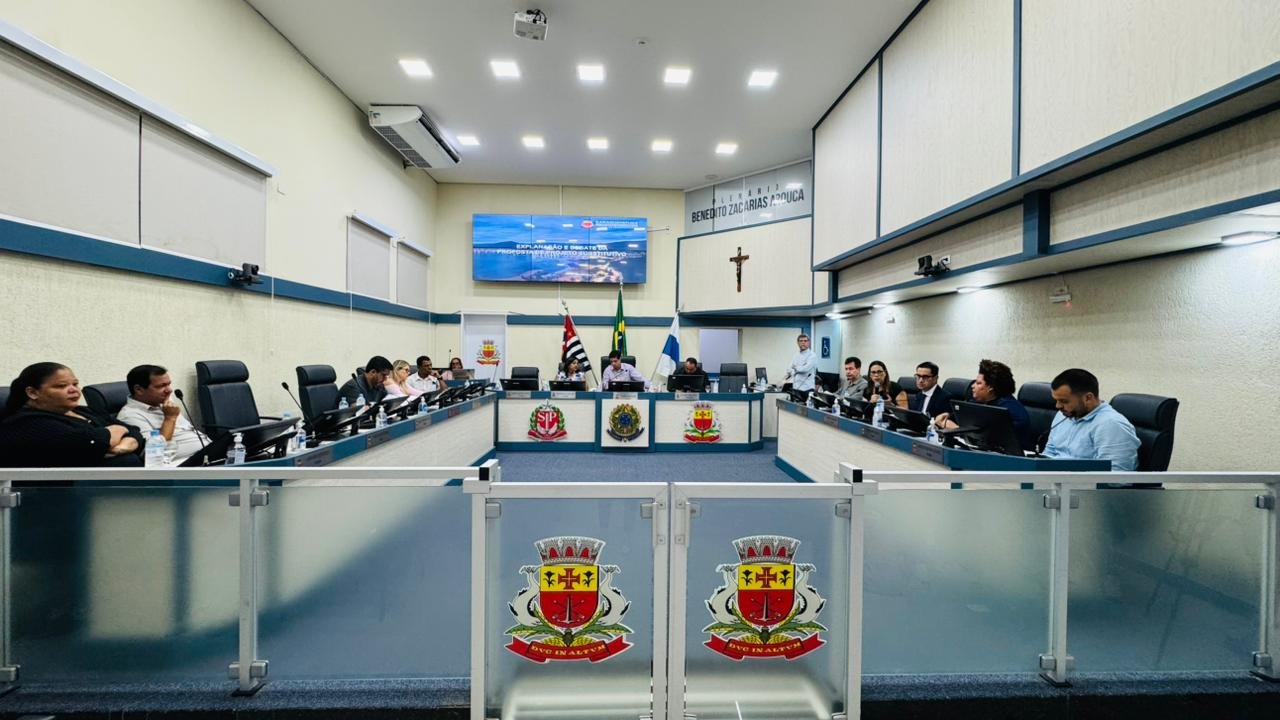 Câmara de Caraguatatuba debate sistema de notificação digital